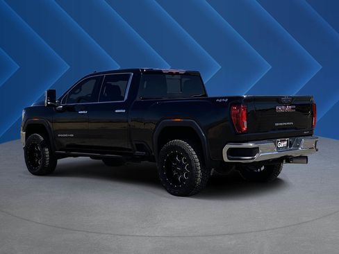 Used 2023 GMC Sierra 2500 SLT w/ SLT Preferred Package AWD/4WD image 5