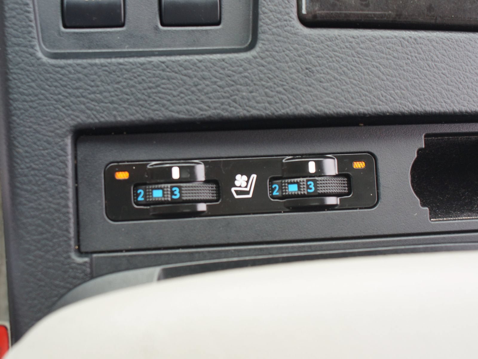Used 2014 Lexus RX 350 AWD w/ Navigation Package image 9