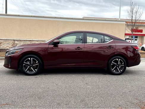 Certified 2024 Nissan Sentra SV image 30