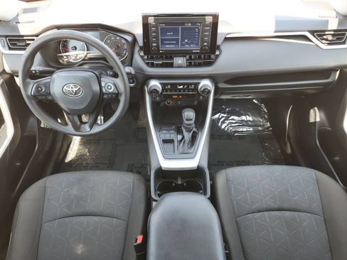Certified 2022 Toyota RAV4 XLE FWD image 18