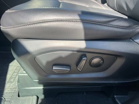 Used 2023 Ford Explorer Limited w/ Limited Technology Package AWD/4WD image 23