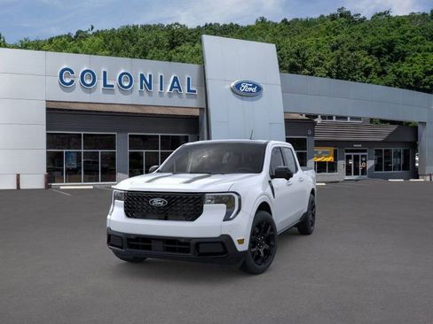 New 2025 Ford Maverick Lariat w/ Black Appearance Package image 2