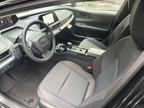 New 2026 Toyota Prius LE image 9