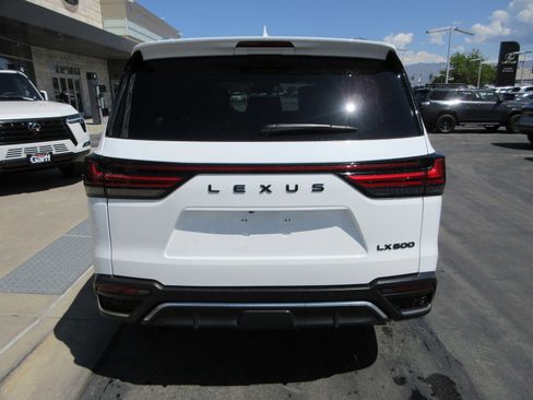Used 2024 Lexus LX 600 F Sport AWD/4WD image 8