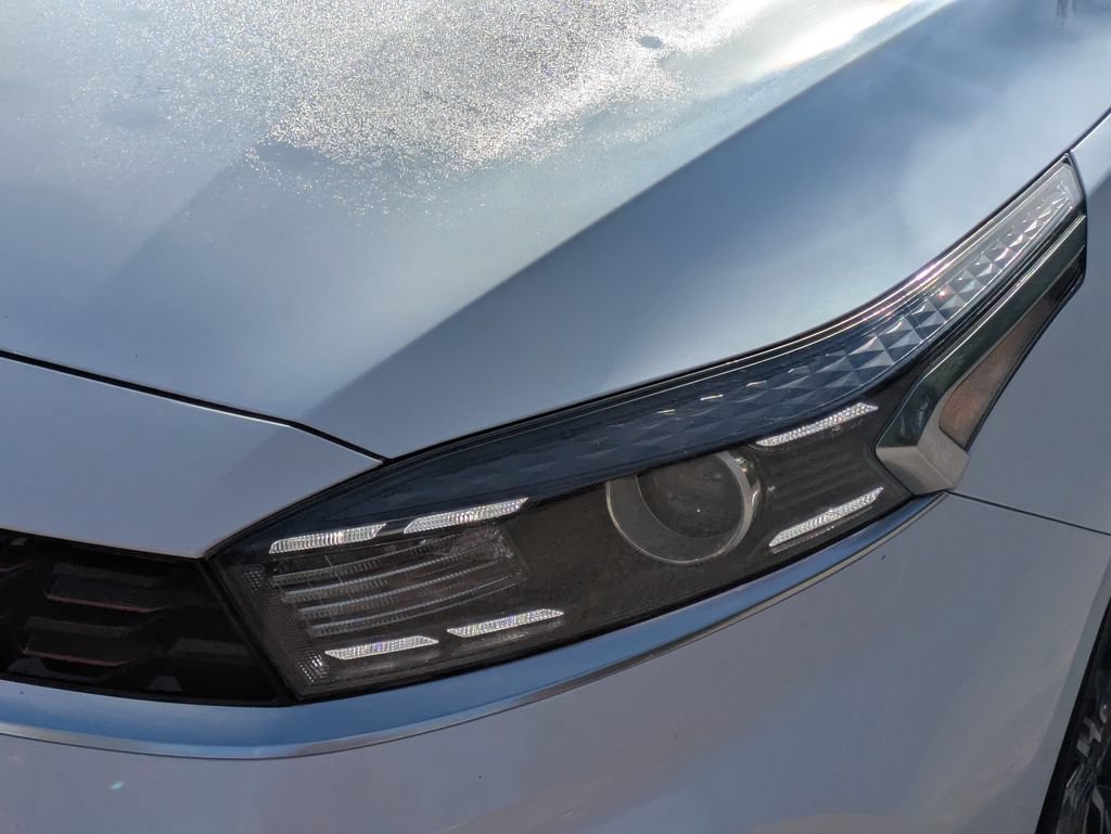Used 2023 Kia Forte GT-Line w/ GT-Line Premium Package FWD image 9