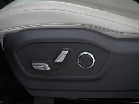 Used 2025 Hyundai Santa Fe SEL image 31