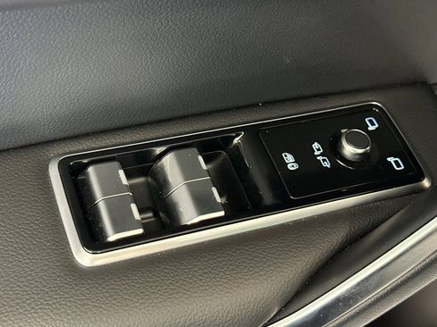 Used 2025 Jaguar F-PACE R-Dynamic S image 15