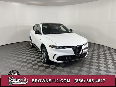 New 2025 Alfa Romeo Tonale w/ Premium Package