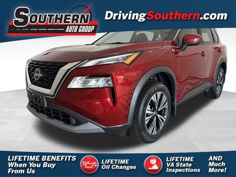 Used 2023 Nissan Rogue SV image 1