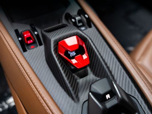 Used 2024 Lamborghini Revuelto AWD/4WD image 78