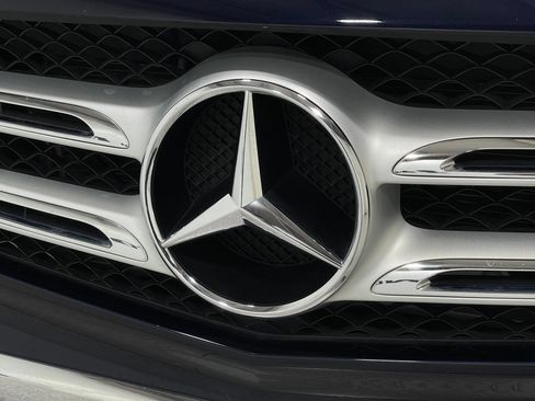 Used 2016 Mercedes-Benz GLC 300 4MATIC w/ Premium Package image 35
