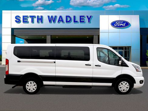 Used 2023 Ford Transit 350 XLT image 5