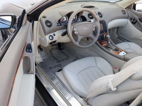 Used 2008 Mercedes-Benz SL 55 AMG image 24