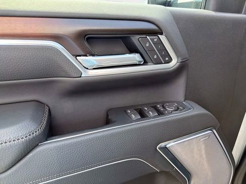 New 2026 GMC Sierra 2500 Denali w/ Denali Reserve Package AWD/4WD image 18