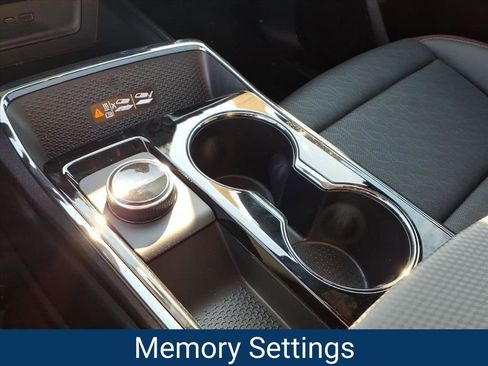 New 2026 Chevrolet Equinox RS w/ Convenience Package III image 9