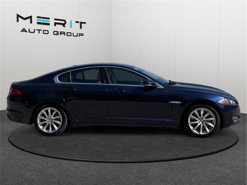 Used 2015 Jaguar XF Premium RWD image 10