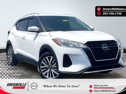 Used 2023 Nissan Kicks SV FWD image 1