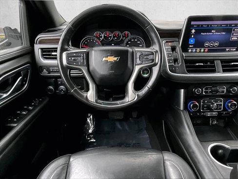 Used 2021 Chevrolet Suburban LT image 7