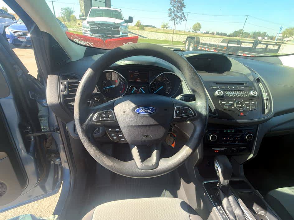 Used 2018 Ford Escape SE FWD image 14