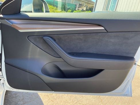 Used 2023 Tesla Model 3 Standard Range image 70