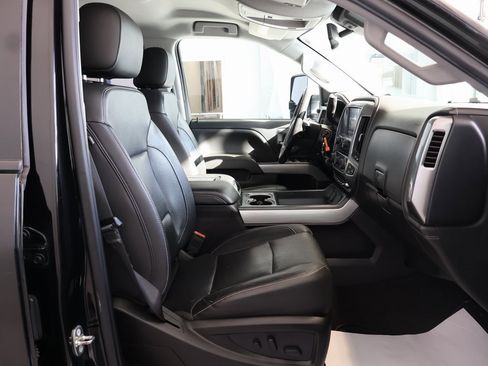 Certified 2018 Chevrolet Silverado 2500 LTZ w/ Midnight Edition image 38