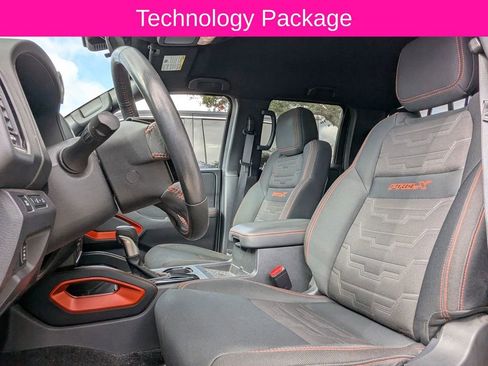 Used 2022 Nissan Frontier Pro-X image 10