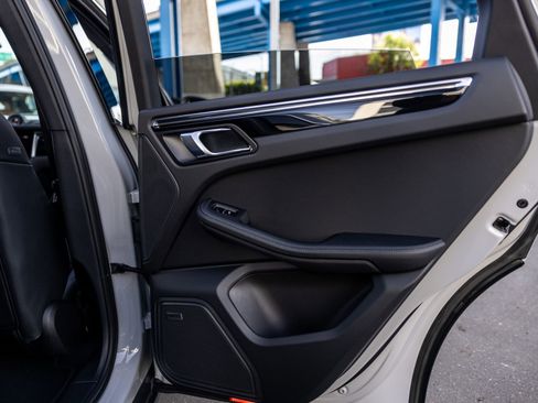 New 2026 Porsche Macan S image 42