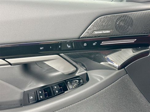 New 2026 BMW 530i xDrive w/ Premium Package AWD/4WD image 16