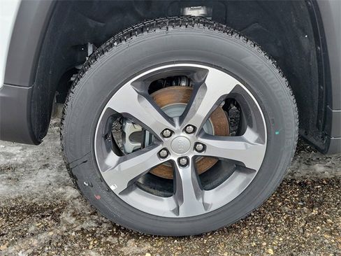 New 2025 Jeep Grand Cherokee L Limited w/ Trailer Tow Package image 5