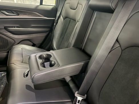 New 2026 Jeep Grand Cherokee Laredo AWD/4WD image 19