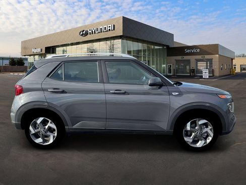 New 2026 Hyundai Venue SEL image 9
