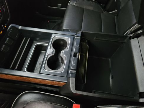 Used 2017 Chevrolet Silverado 1500 High Country image 18