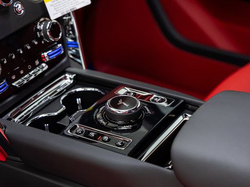 New 2026 Rolls-Royce Cullinan AWD/4WD image 38