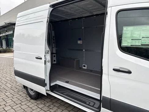 New 2025 Mercedes-Benz Sprinter 2500 image 9