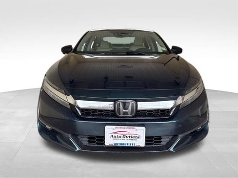 Used 2018 Honda Clarity Plug-In Hybrid image 2