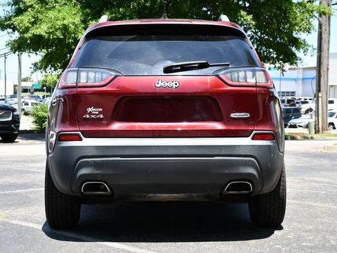 Used 2019 Jeep Cherokee Latitude w/ Cold Weather Group AWD/4WD image 6