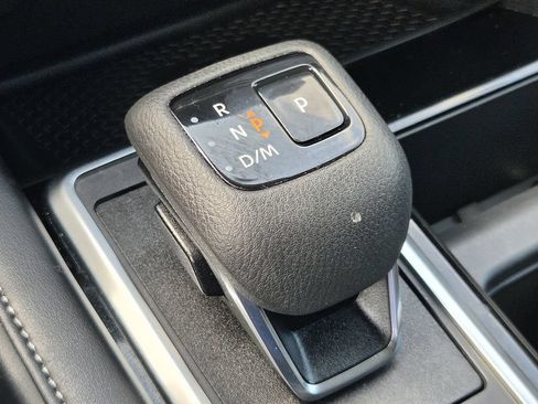Used 2025 Nissan Pathfinder SL FWD image 20