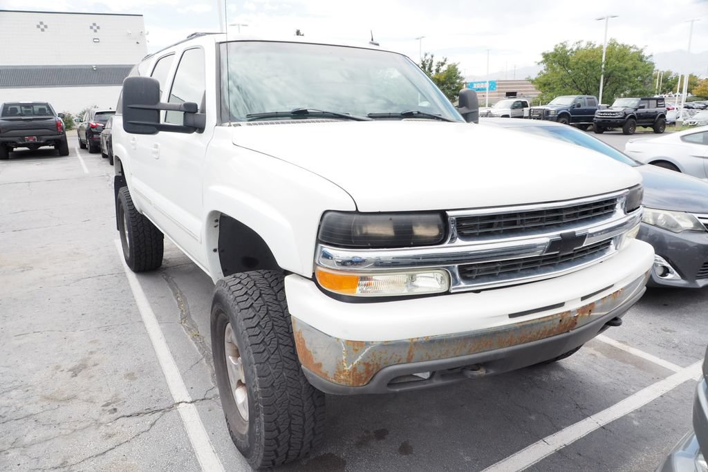 Used 2002 Chevrolet Suburban 2500 LT AWD/4WD image 2