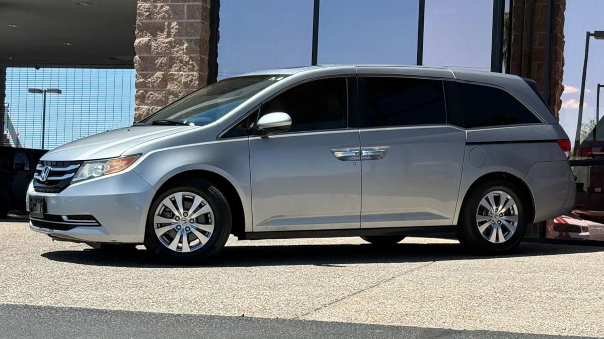 Used 2016 Honda Odyssey EX-L image 3