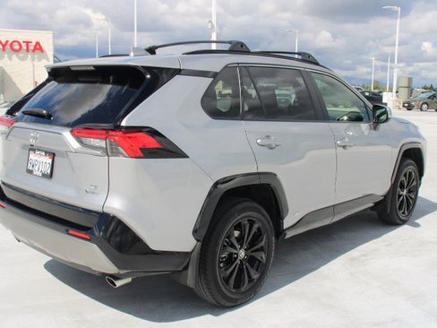 Certified 2025 Toyota RAV4 SE w/ Convenience Package image 3