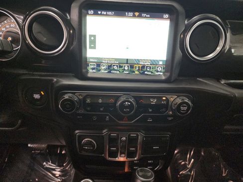 Used 2021 Jeep Wrangler Unlimited Sahara image 16