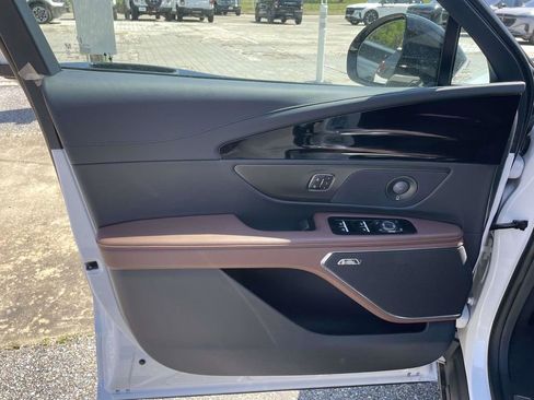 New 2026 Lincoln Nautilus Reserve AWD/4WD image 15