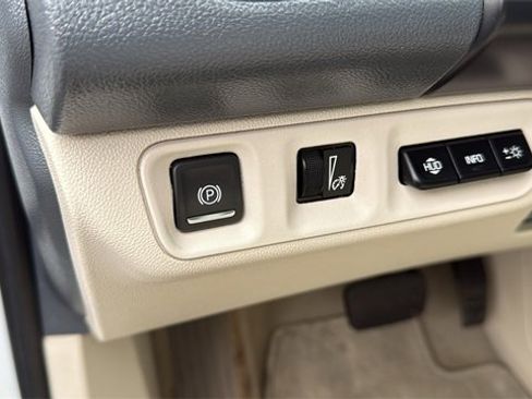 Used 2022 GMC Acadia Denali w/ Denali Technology Package image 15