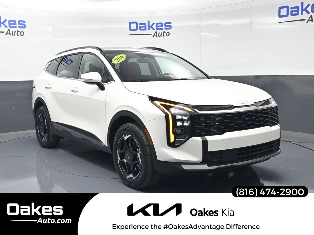 Certified 2026 Kia Sportage EX w/ EX Panoramic Sunroof Package AWD/4WD image 1