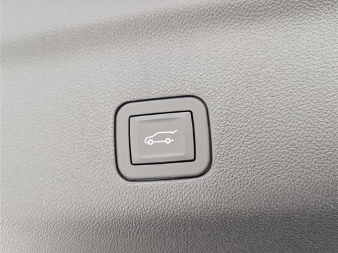 New 2026 Chevrolet Tahoe Premier image 12