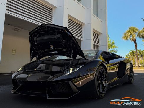 Used 2016 Lamborghini Aventador LP 700-4 image 43