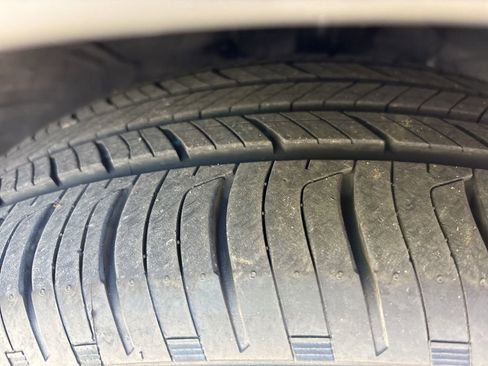 Used 2026 Honda CR-V EX-L image 2