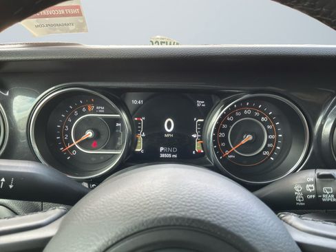 Used 2021 Jeep Wrangler Unlimited Sport AWD/4WD image 12