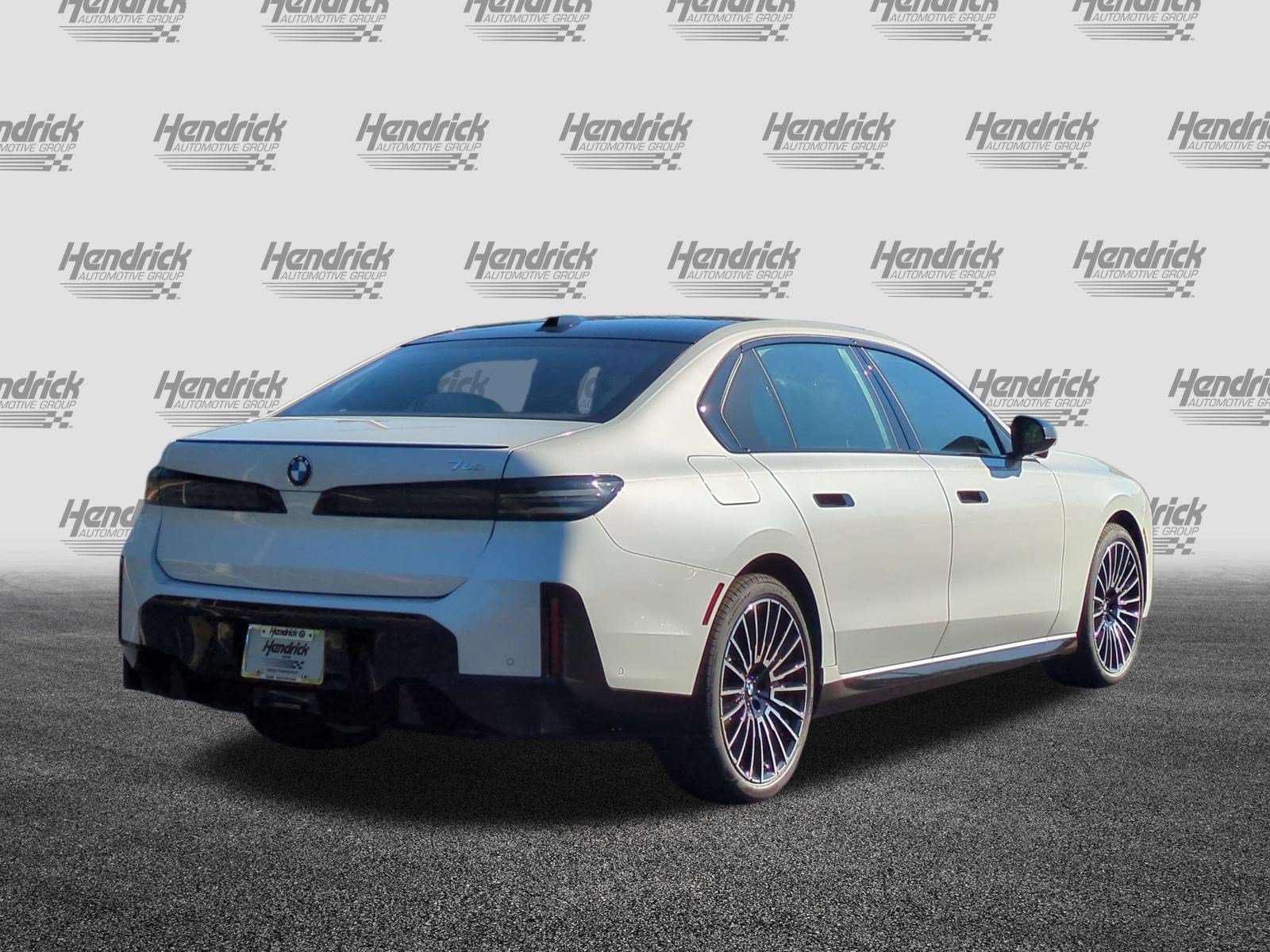 New 2027 BMW 740i w/ Executive Package RWD image 10