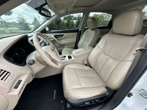 Used 2016 Nissan Altima 2.5 SL w/ 2.5 Technology Package FWD image 18